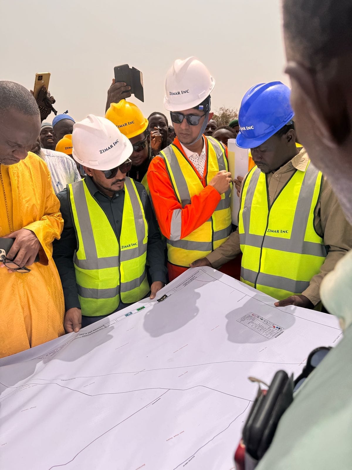 Engineers gather near large-bore pipeline modules